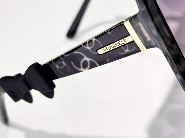 Picture of Chanel Sunglasses _SKUfw77837684fw
